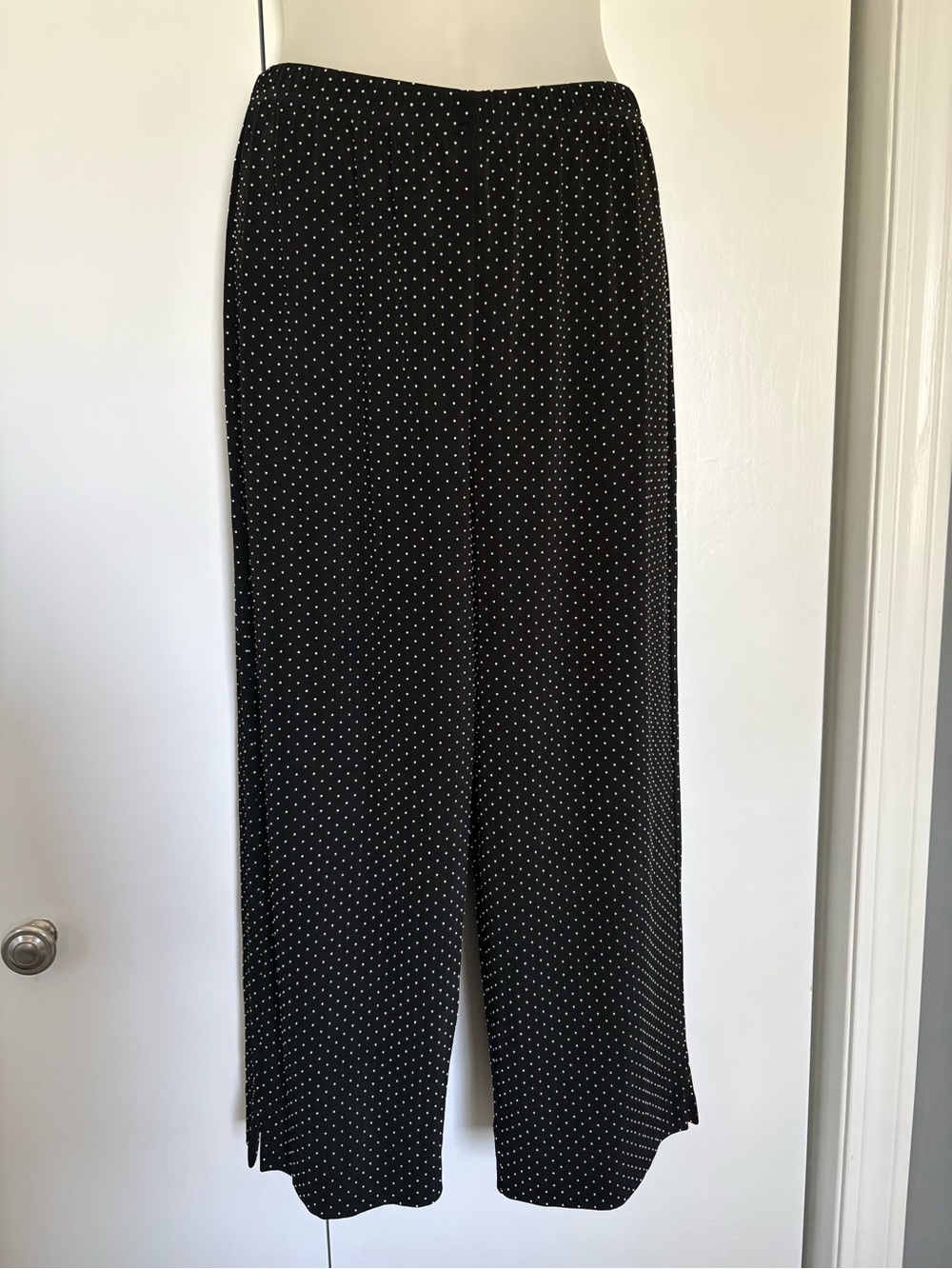 Chico's Travelers Black Wide-Leg Polka Dot Pants size M